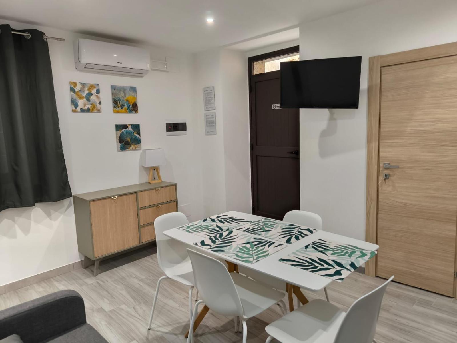 Studio Apartments Salvo 7 Агридженто Экстерьер фото